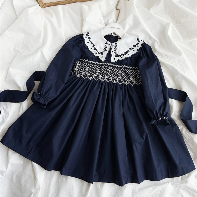 Robe vintage bleu foncé brodée - Vintage Fashion La avis et prix