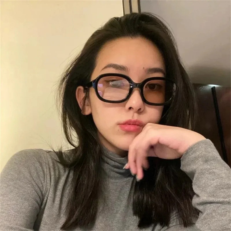 Lunettes de soleil carrées de  - Vintage Fashion Enthusiasts avis et prix